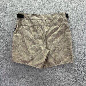 Flylow‎ Short Women's Medium Beige Leaf Print Marion Breathable Quick-Drying